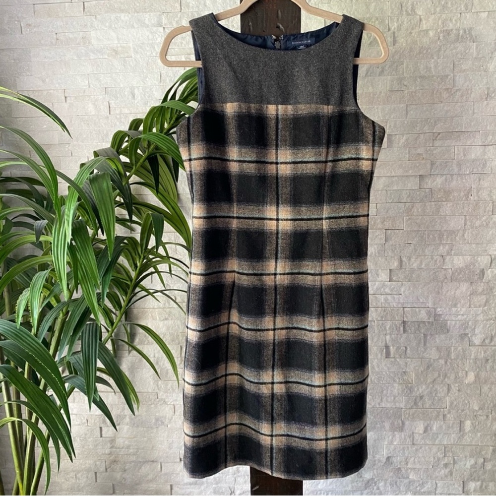 TOMMY HILFIGER Wool Grey Tan Plaid Sleeveless Shift Dress Size 6